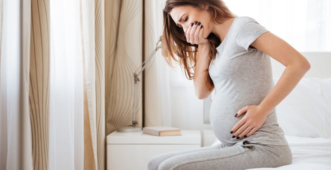 Nausea e Bruciore di stomaco in gravidanza: quali rimedi sono efficaci?